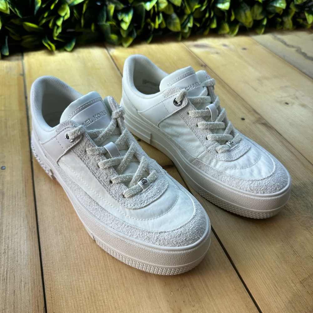 MICHAEL Michael Kors Women's Aurora Lace-Up Platform Sneakers White Size 9.5